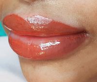 Donkere lippen lichter maken met permanente make up