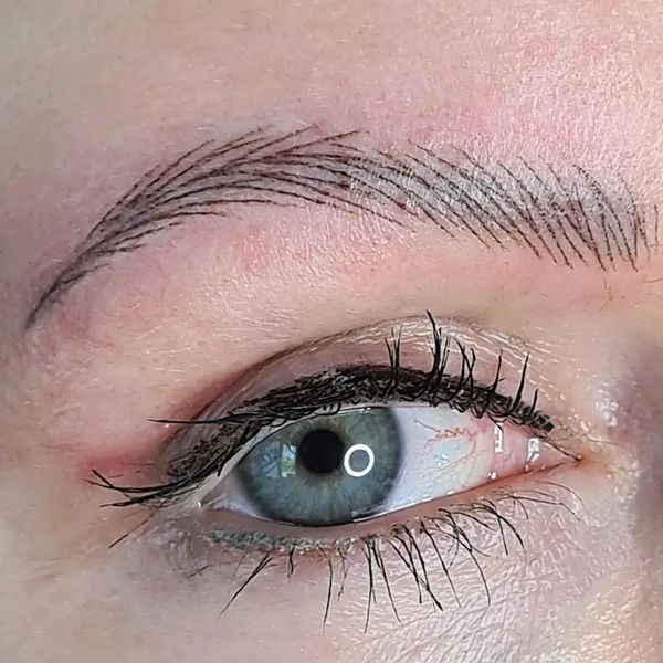 PMU Hyperrealisme Hairstroke wenkbrauwen van salon Glance-inside uit Tilburg