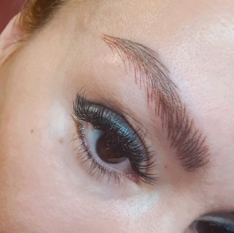 Bereid je goied voor op een wenkbrauwen tatoeage